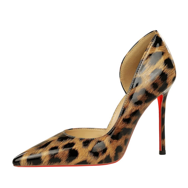 Low high-heeled European style sexy leopard shoes