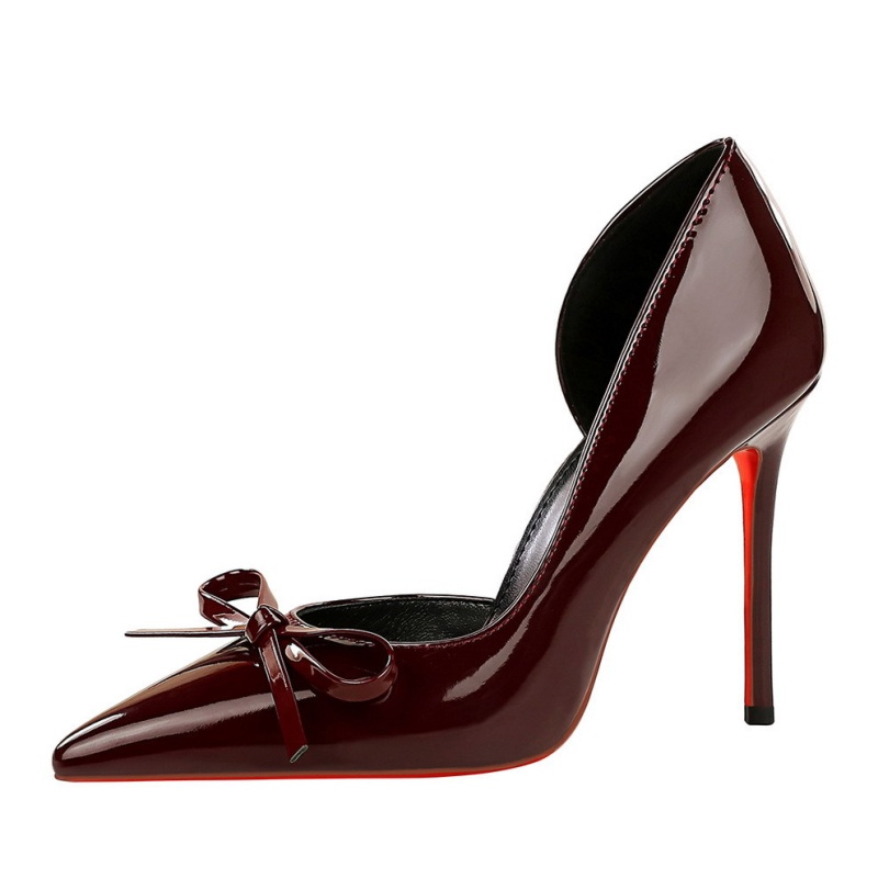 Patent leather pointed banquet hollow shoes for women