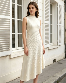 Half high collar irregular knitted swing slim dress for women