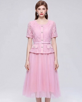 Slim short sleeve pleated pinched waist dress