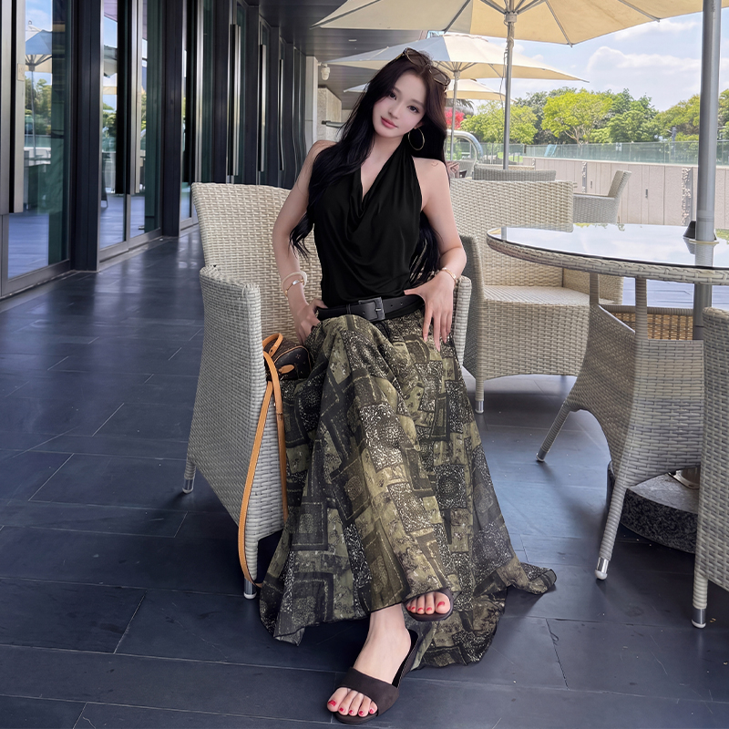Commuting fashion halter skirt Casual summer tops 2pcs set