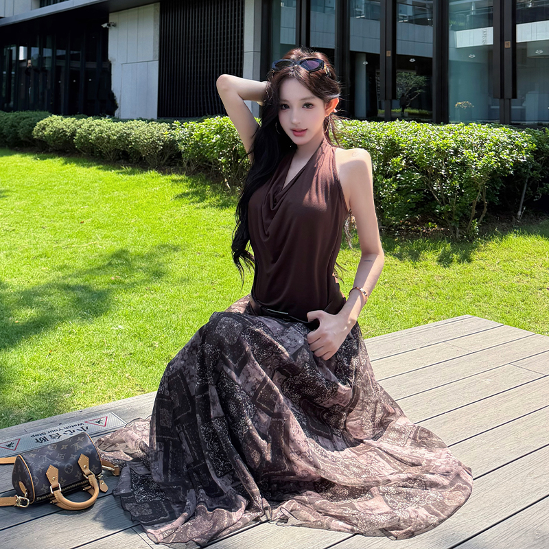 Commuting fashion halter skirt Casual summer tops 2pcs set
