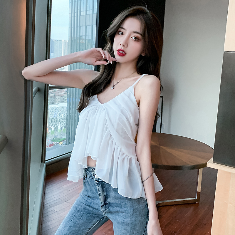 Wears outside pinched waist tops short slim small shirt
