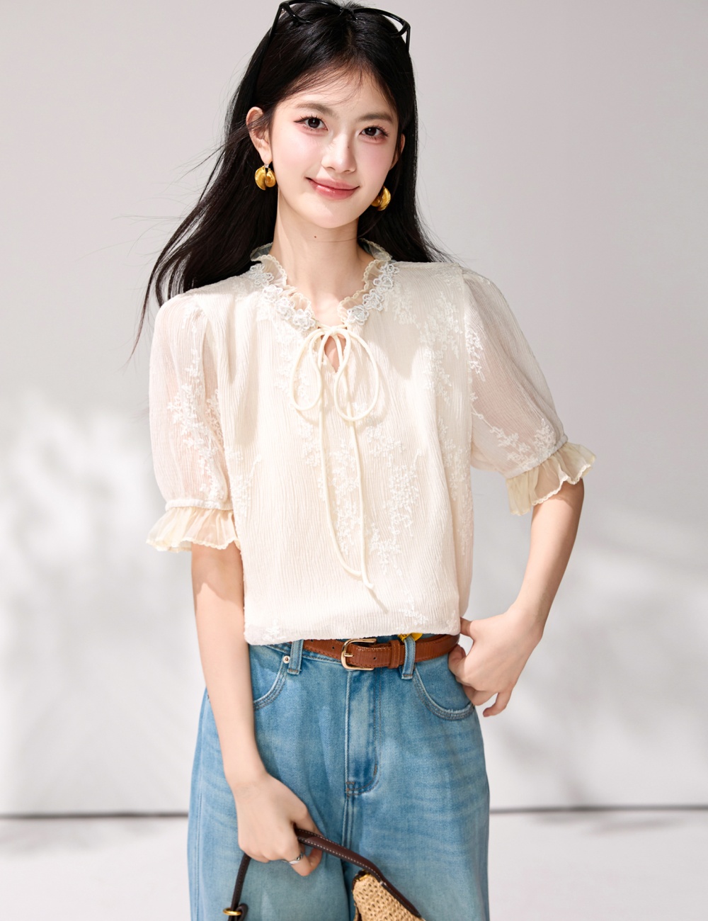 Embroidery temperament shirt niche France style tops