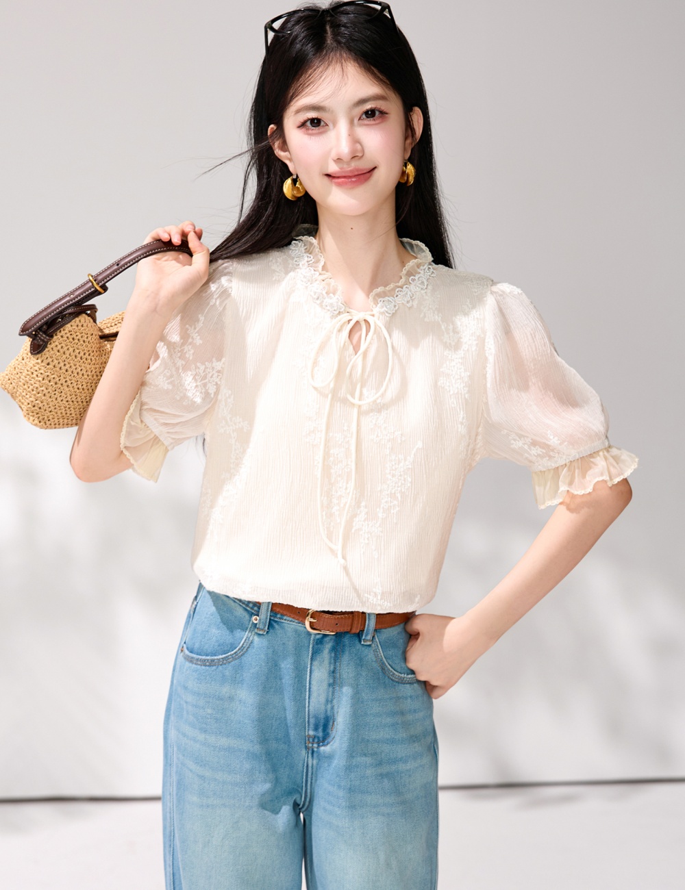 Embroidery temperament shirt niche France style tops
