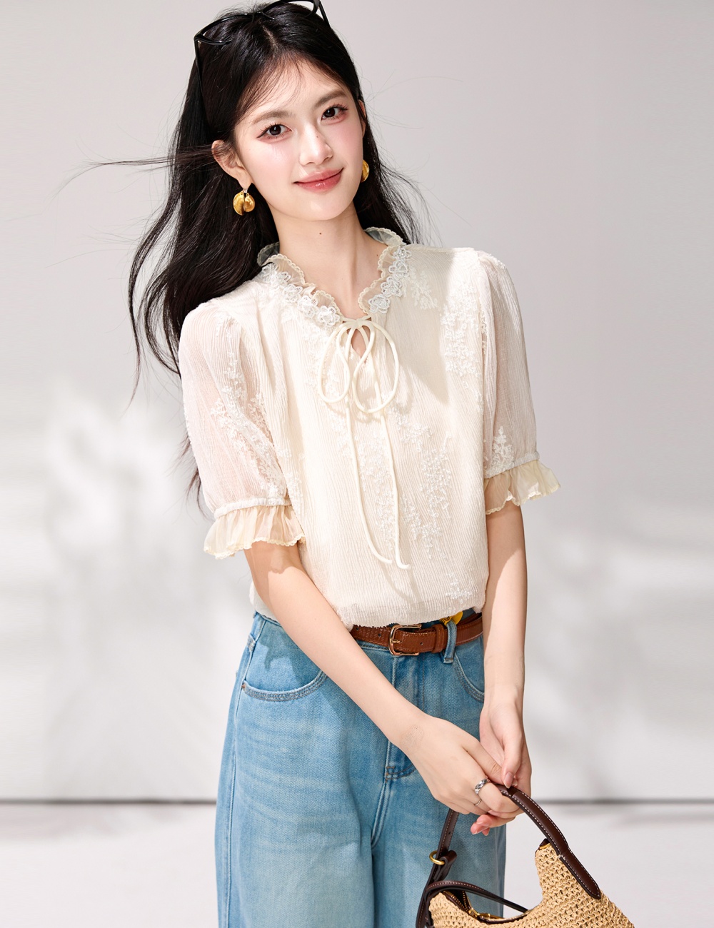 Embroidery temperament shirt niche France style tops