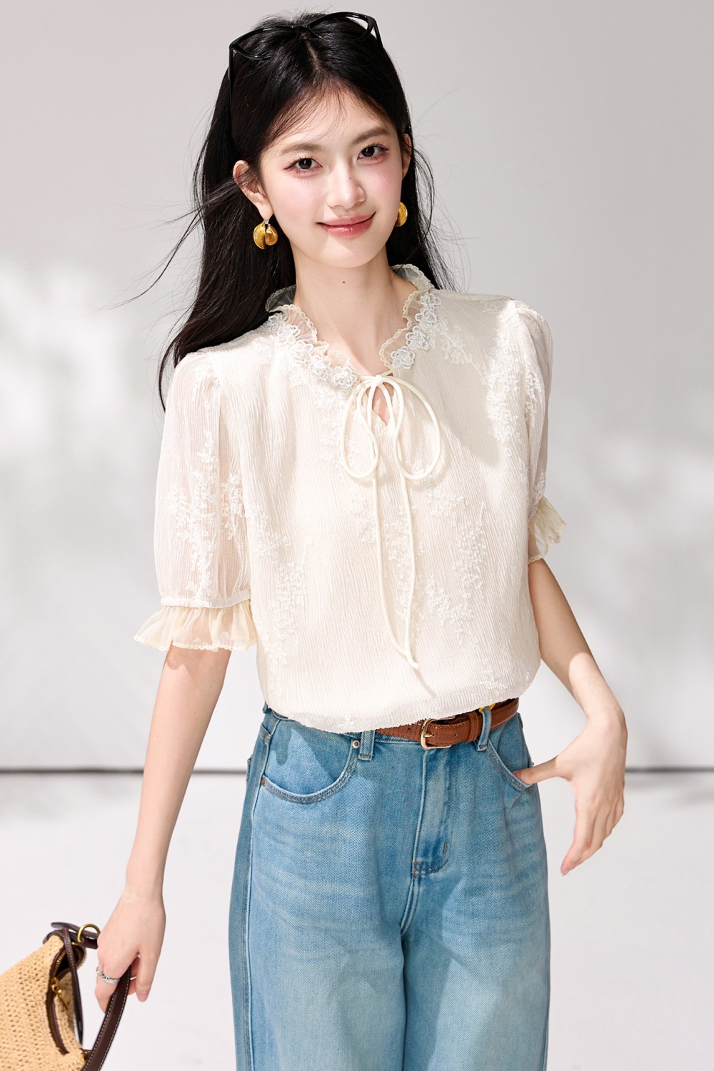 Embroidery temperament shirt niche France style tops
