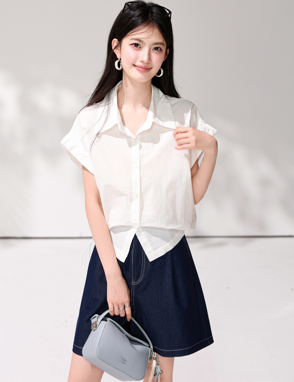 Commuting minimalist shirt short sleeve tops for women
