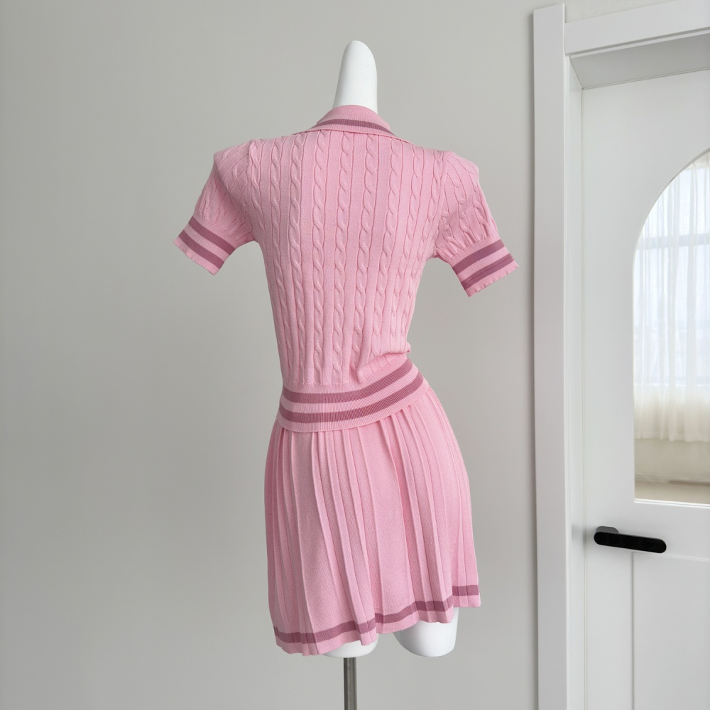College style short skirt pleated tops a set