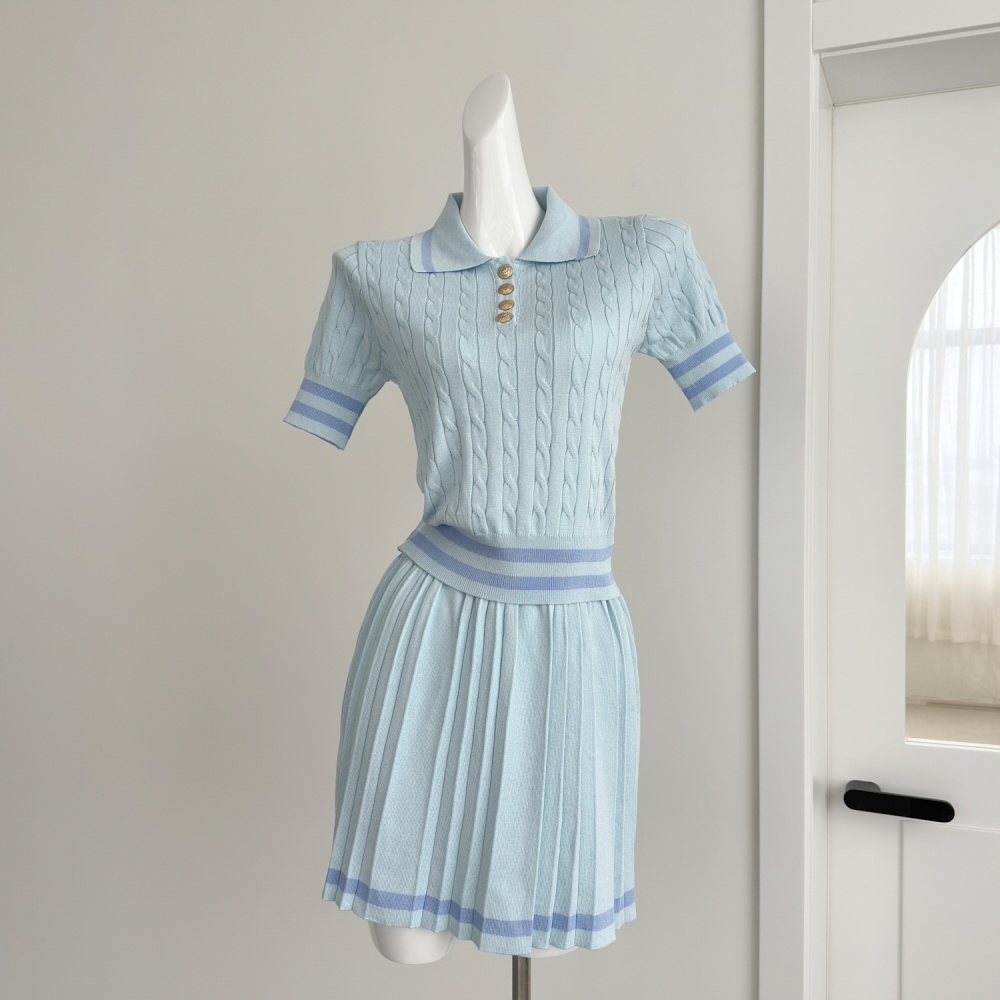 College style short skirt pleated tops a set