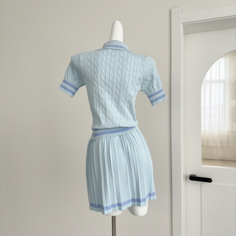 College style short skirt pleated tops a set