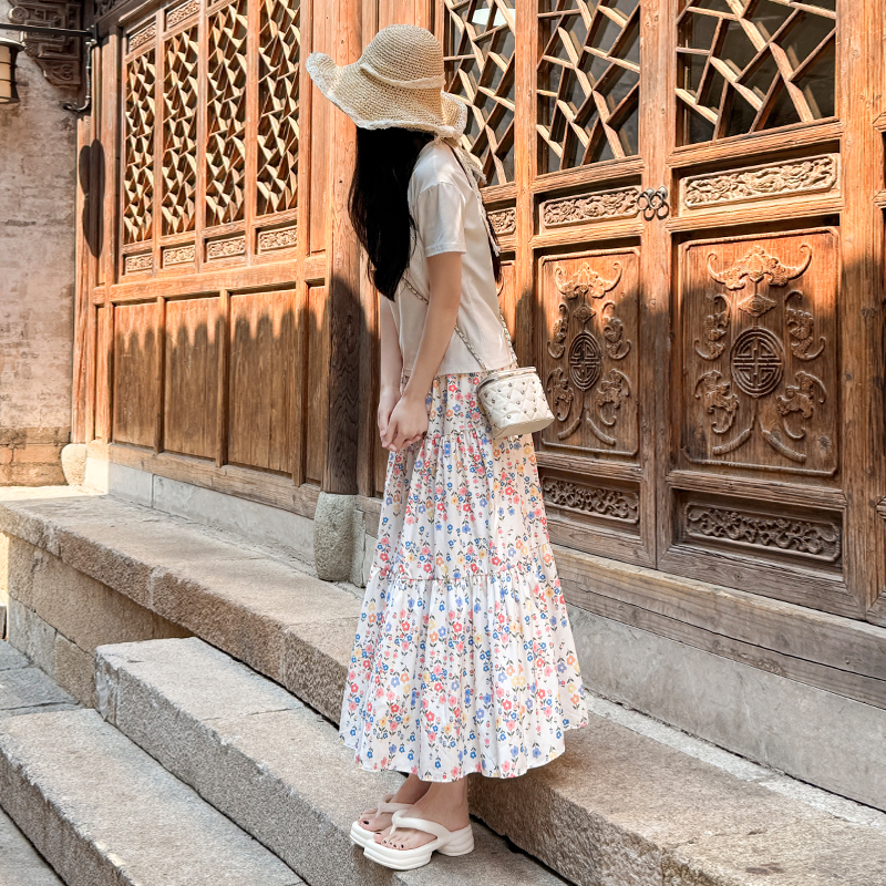 Unique fashionable summer temperament dress for women