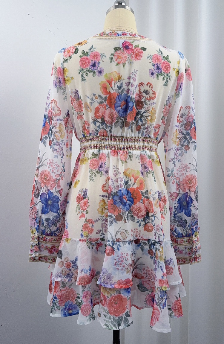 Tender lantern sleeve T-back V-neck slim dress