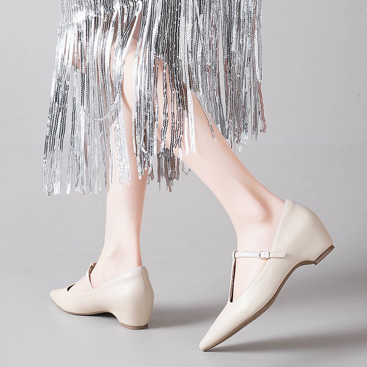 Fashion pointed shoes lady leather shoes for women