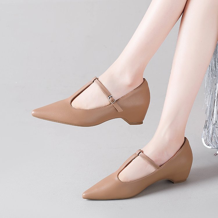 Fashion pointed shoes lady leather shoes for women