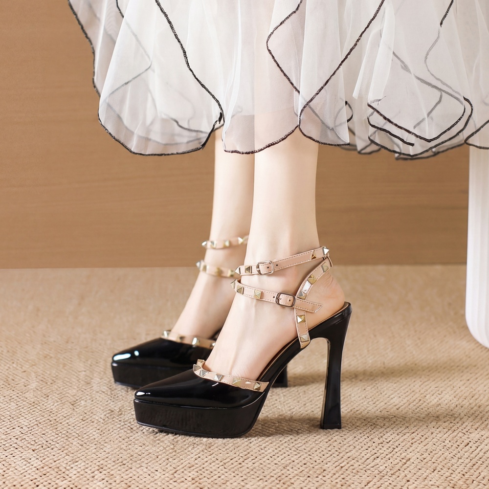 Fashion rivet platform all-match pointed shoes for women