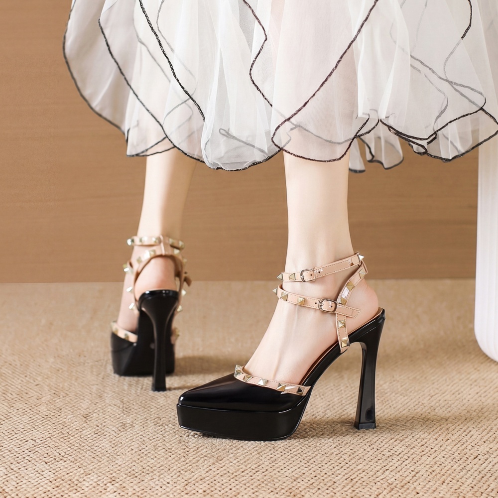 Fashion rivet platform all-match pointed shoes for women