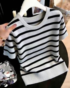 Round neck sweater short sleeve tops for women