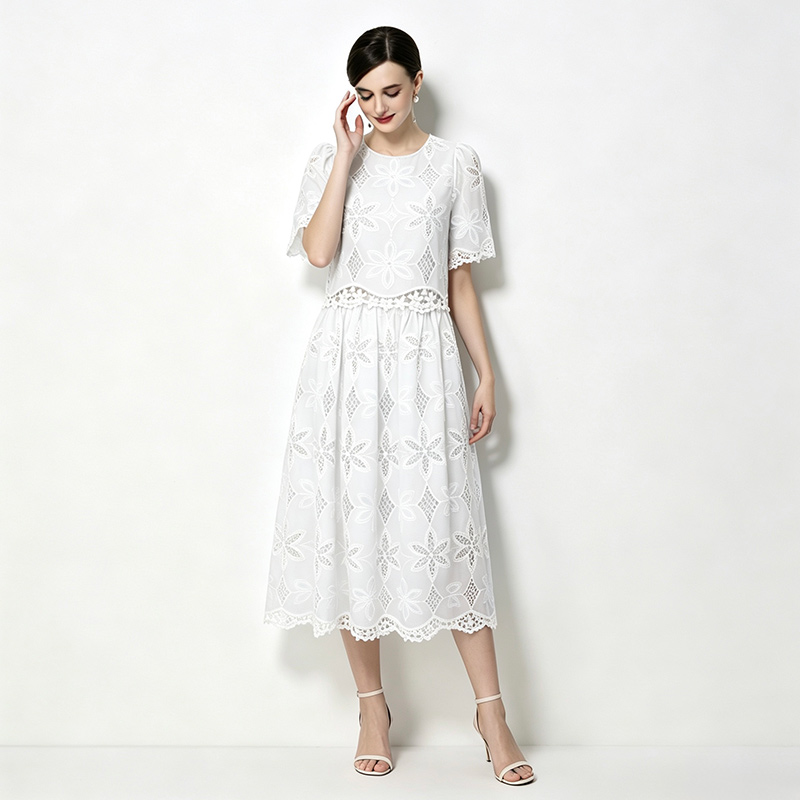 Embroidery round neck skirt high waist hollow tops