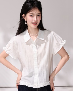 Short sleeve puff sleeve slim wood ear hem shirt