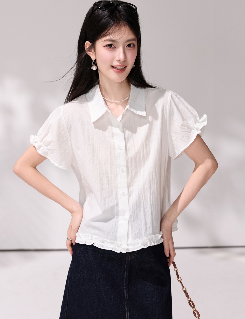 Short sleeve puff sleeve slim wood ear hem shirt