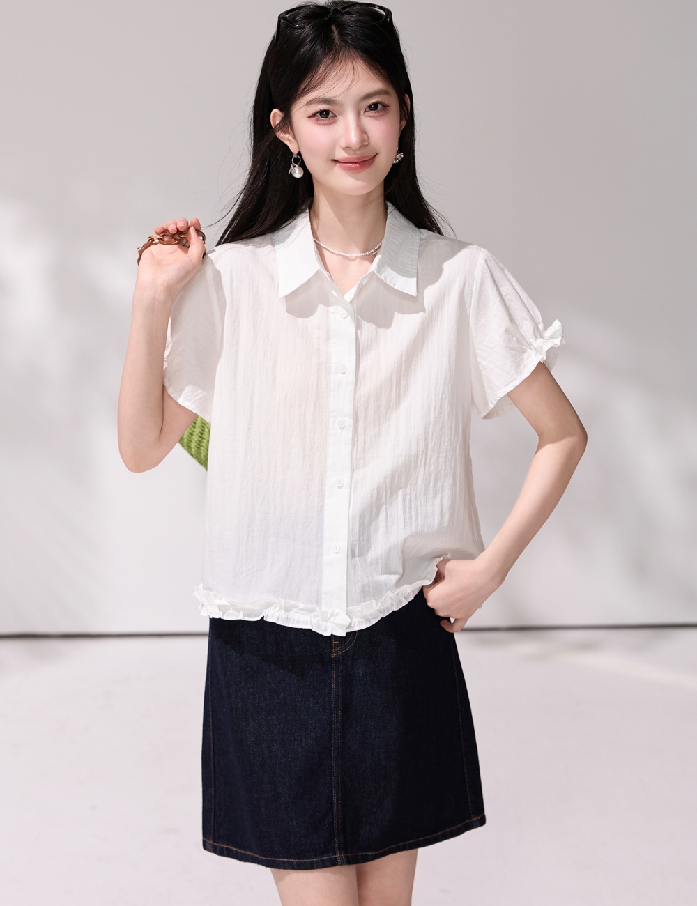 Short sleeve puff sleeve slim wood ear hem shirt