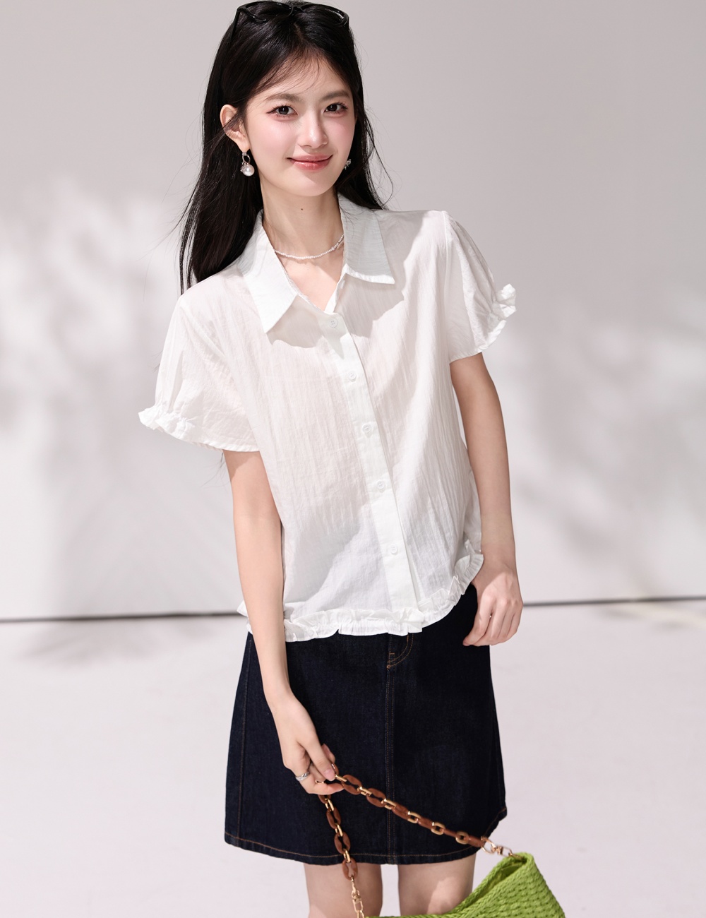 Short sleeve puff sleeve slim wood ear hem shirt