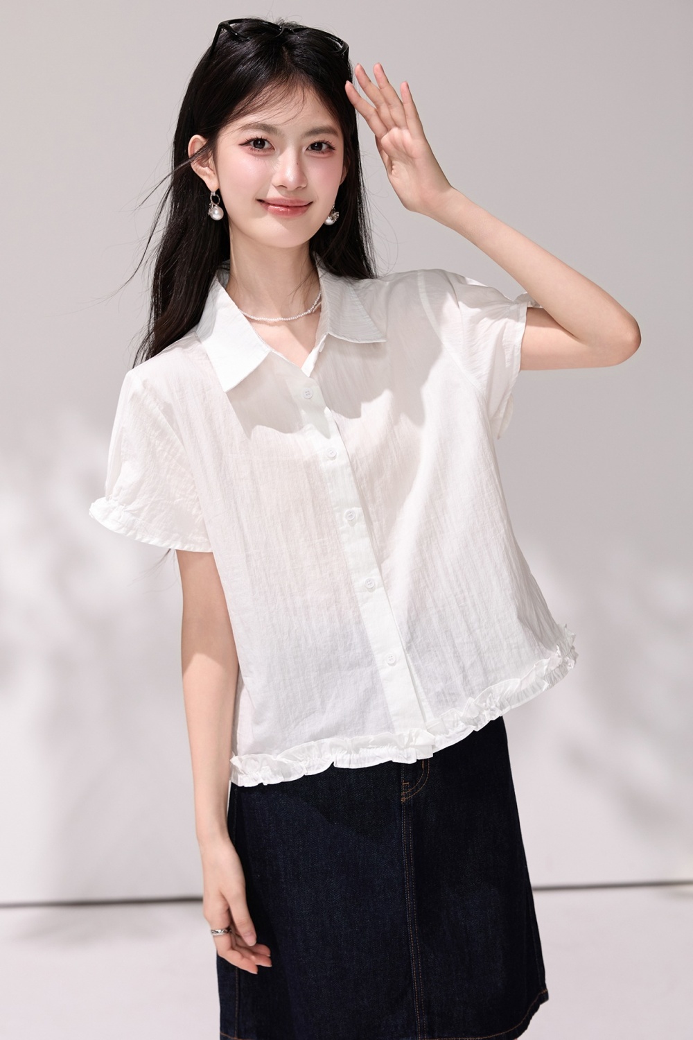 Short sleeve puff sleeve slim wood ear hem shirt