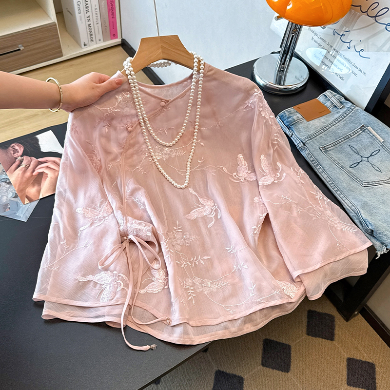 Slim summer light shirt embroidered retro tops for women