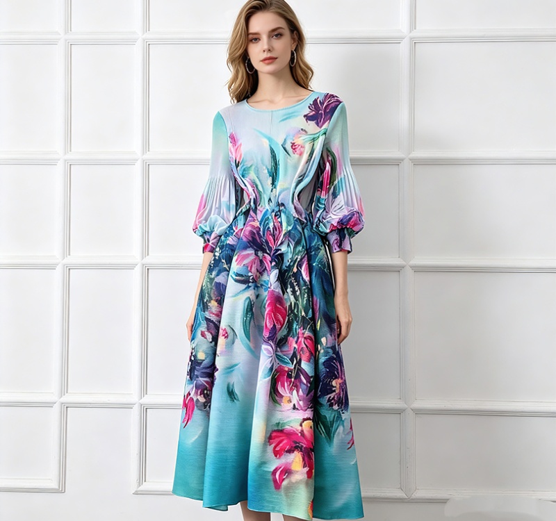 Elasticity seaside dress fold long dress for women