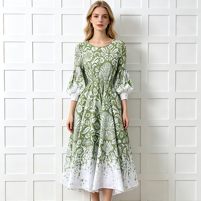 Elasticity seaside dress fold long dress for women