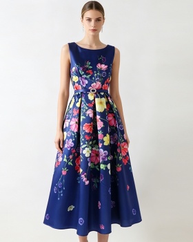 Retro big skirt Hepburn style dress