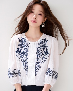 Summer embroidery tops loose round neck shirt for women