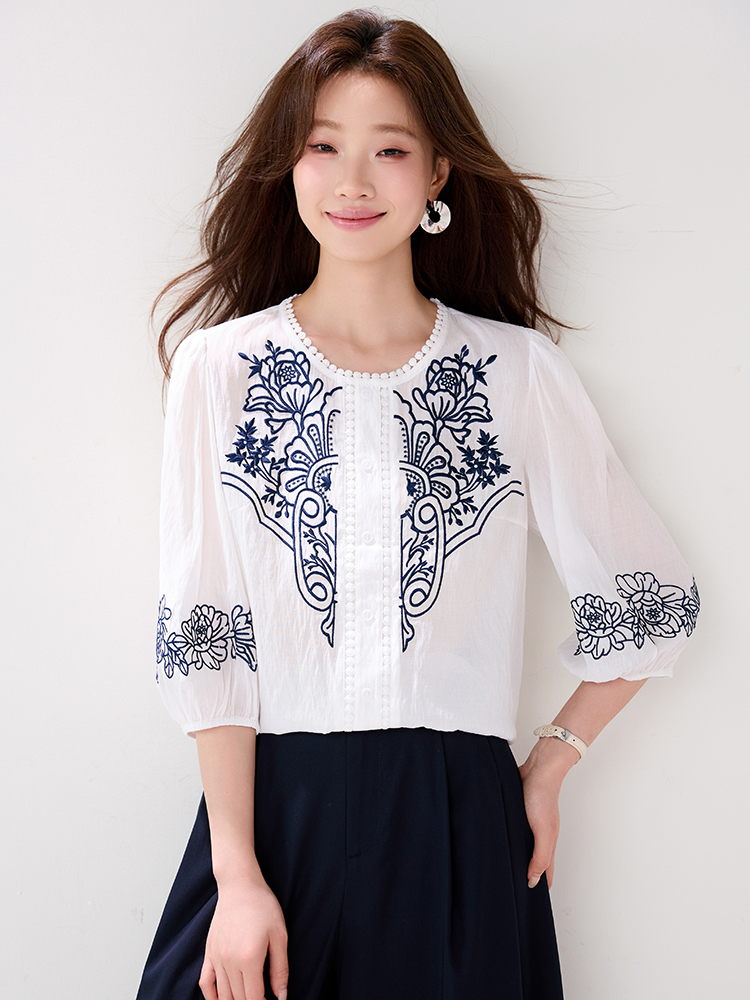 Summer embroidery tops loose round neck shirt for women