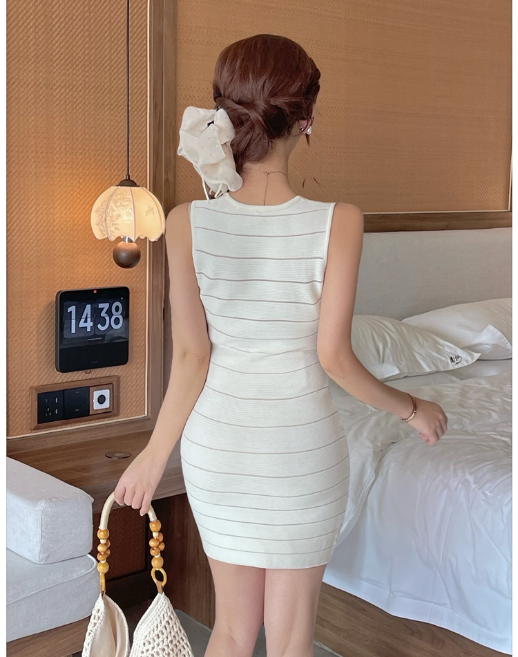 Basis summer enticement knitted U-neck dress for women