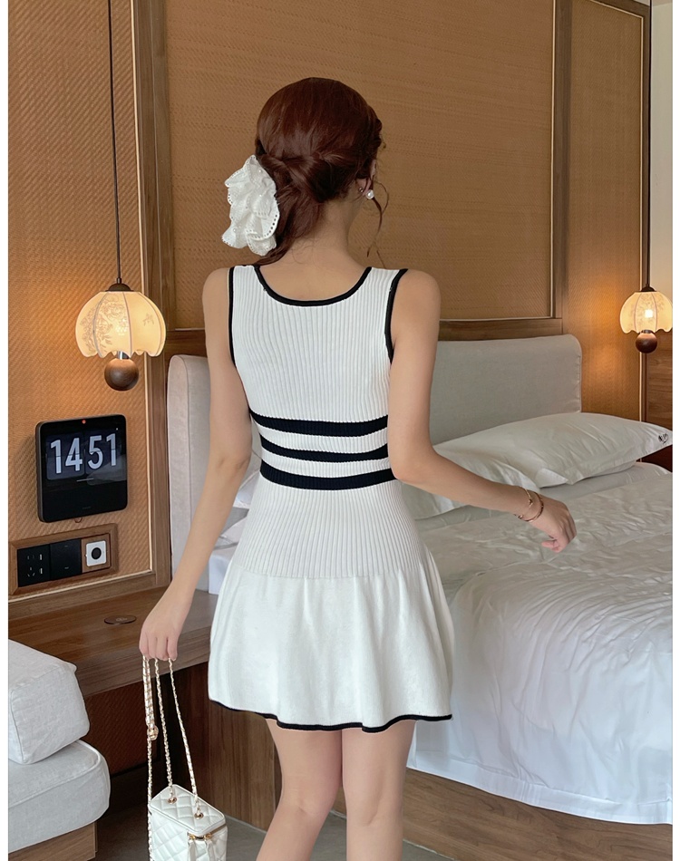 Summer sling knitted fold white dress for women