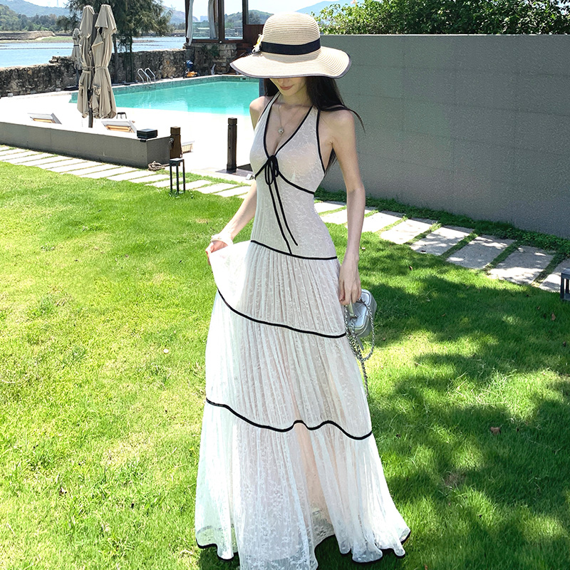 Cake big skirt halter V-neck mixed colors dress
