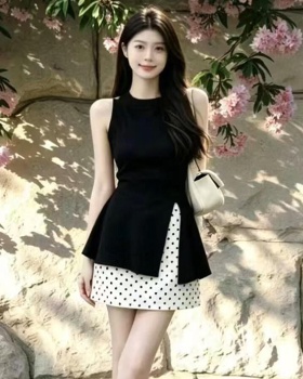 Sleeveless summer tops split black skirt a set for women