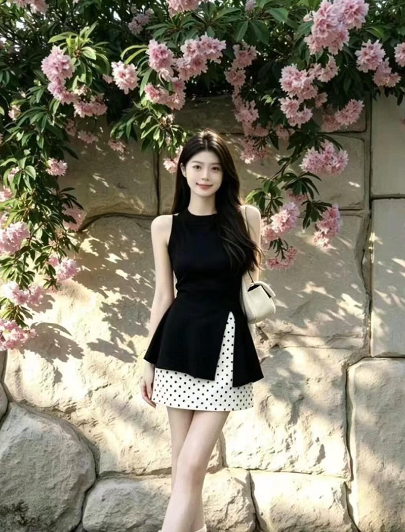 Sleeveless summer tops split black skirt a set for women