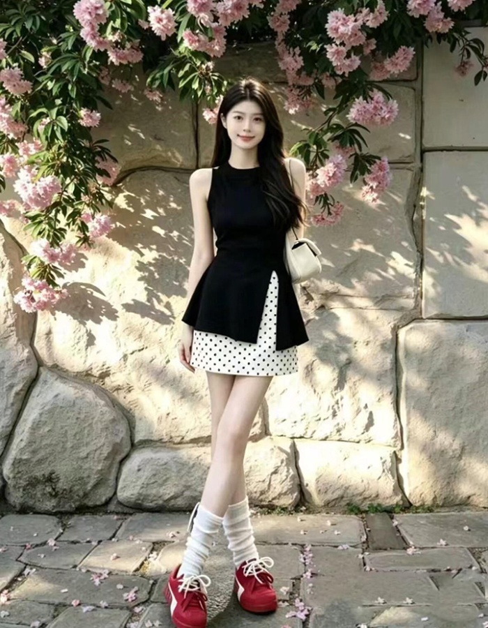 Sleeveless summer tops split black skirt a set for women