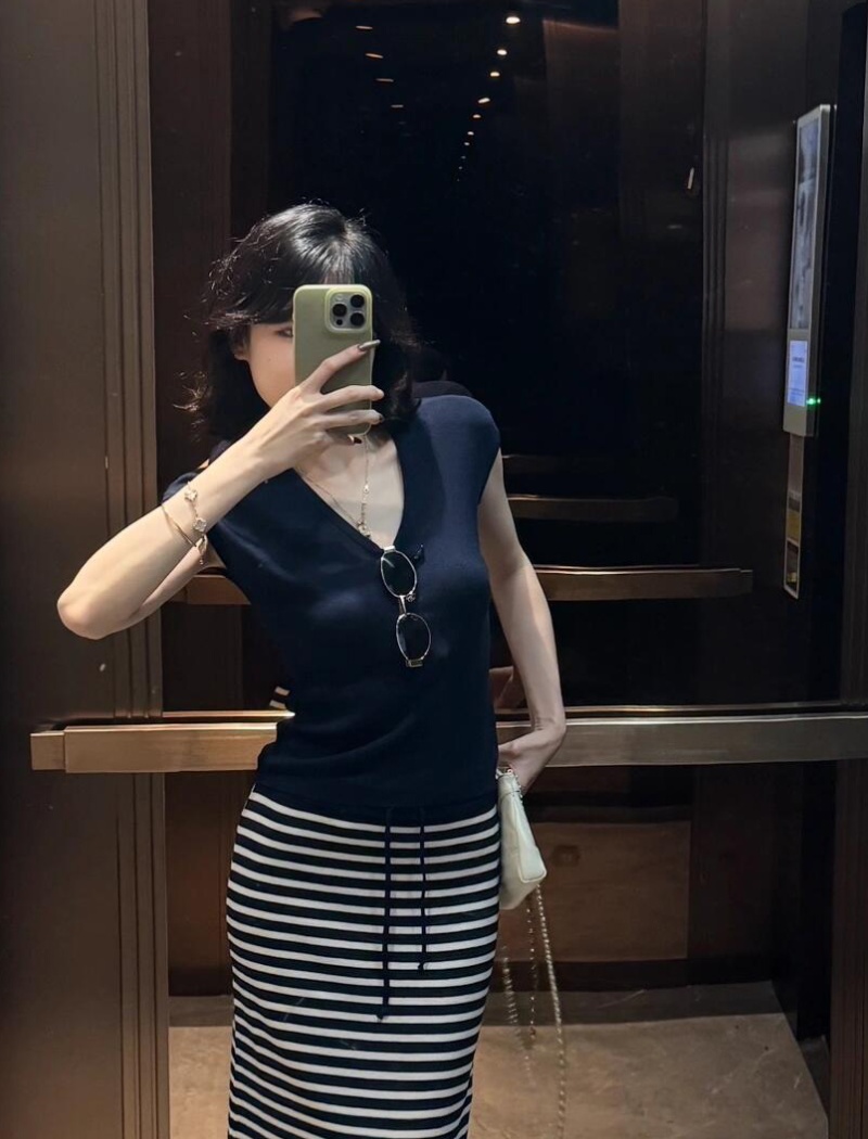 All-match stripe skirt high waist slim tops a set