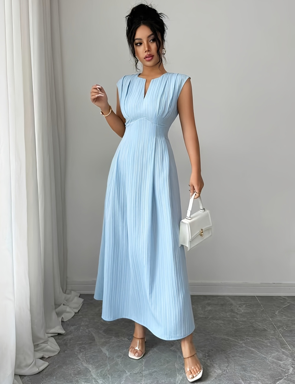 Elegant sleeveless A-line pinched waist dress for women