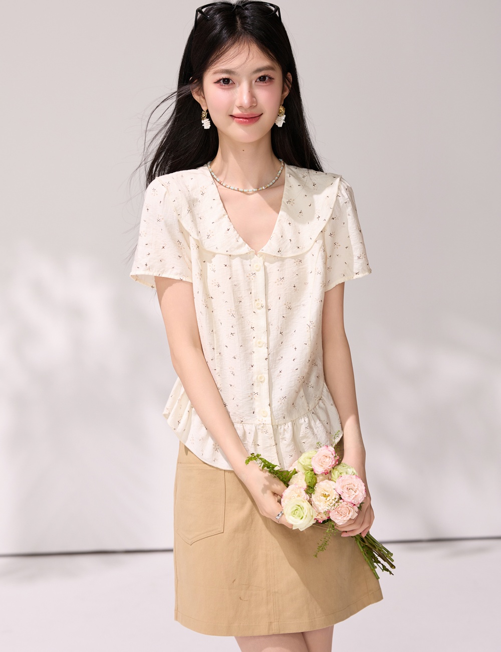 Summer pinched waist shirt V-neck romantic tops