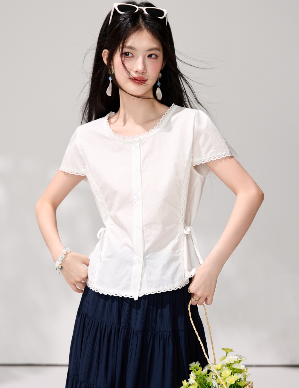 Round neck temperament shirt commuting tops for women