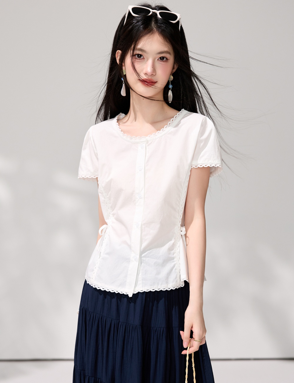 Round neck temperament shirt commuting tops for women
