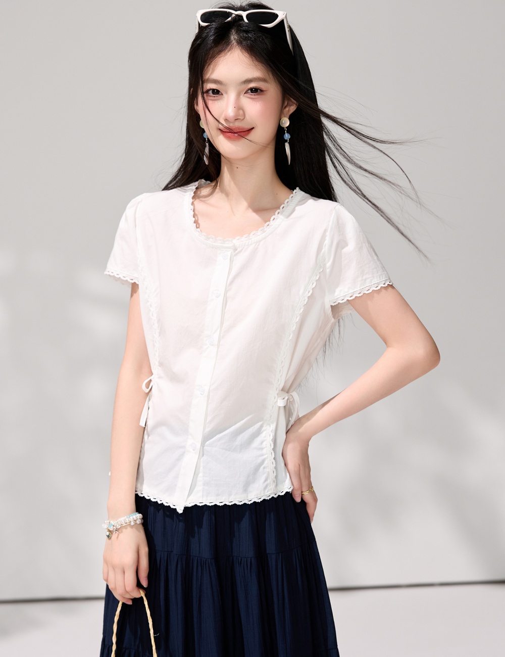 Round neck temperament shirt commuting tops for women