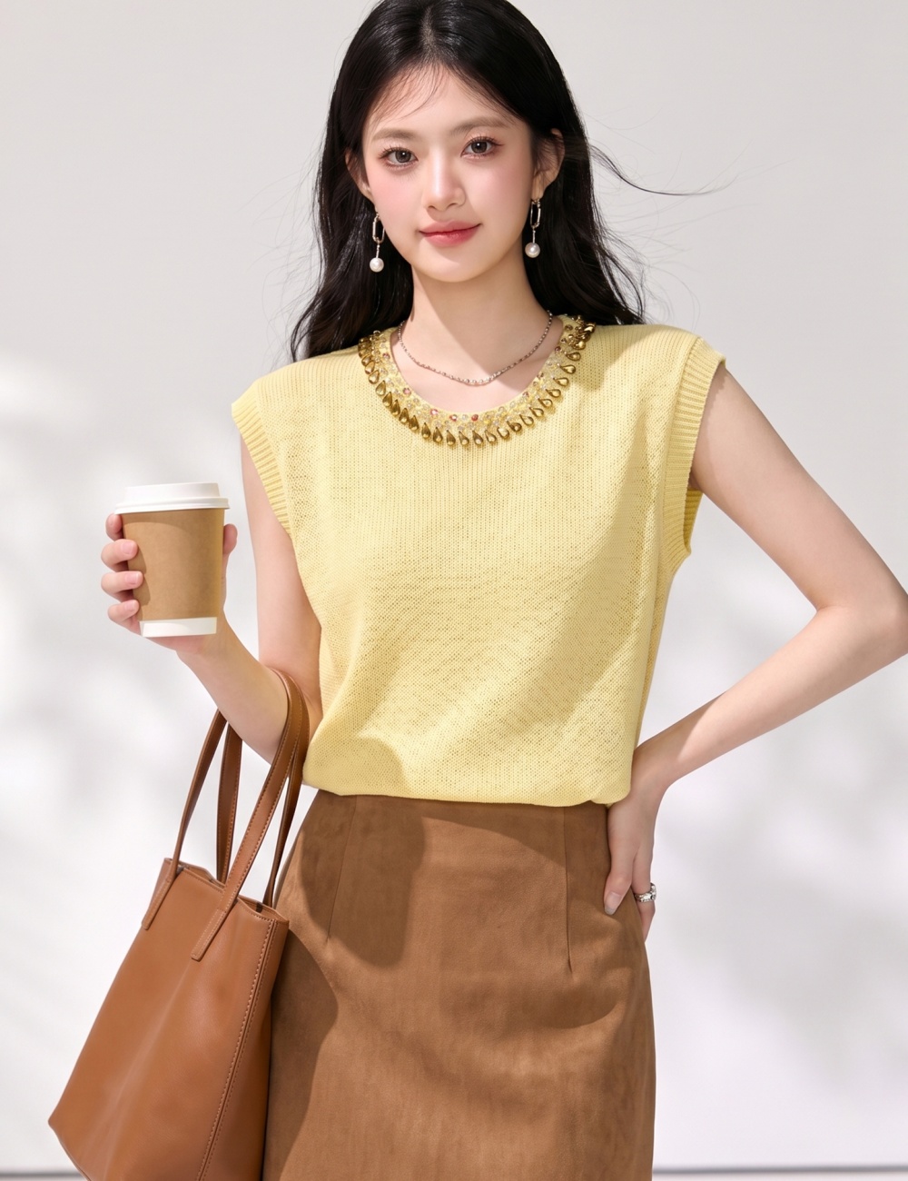 Slim fashion yellow tops round neck beading sweater
