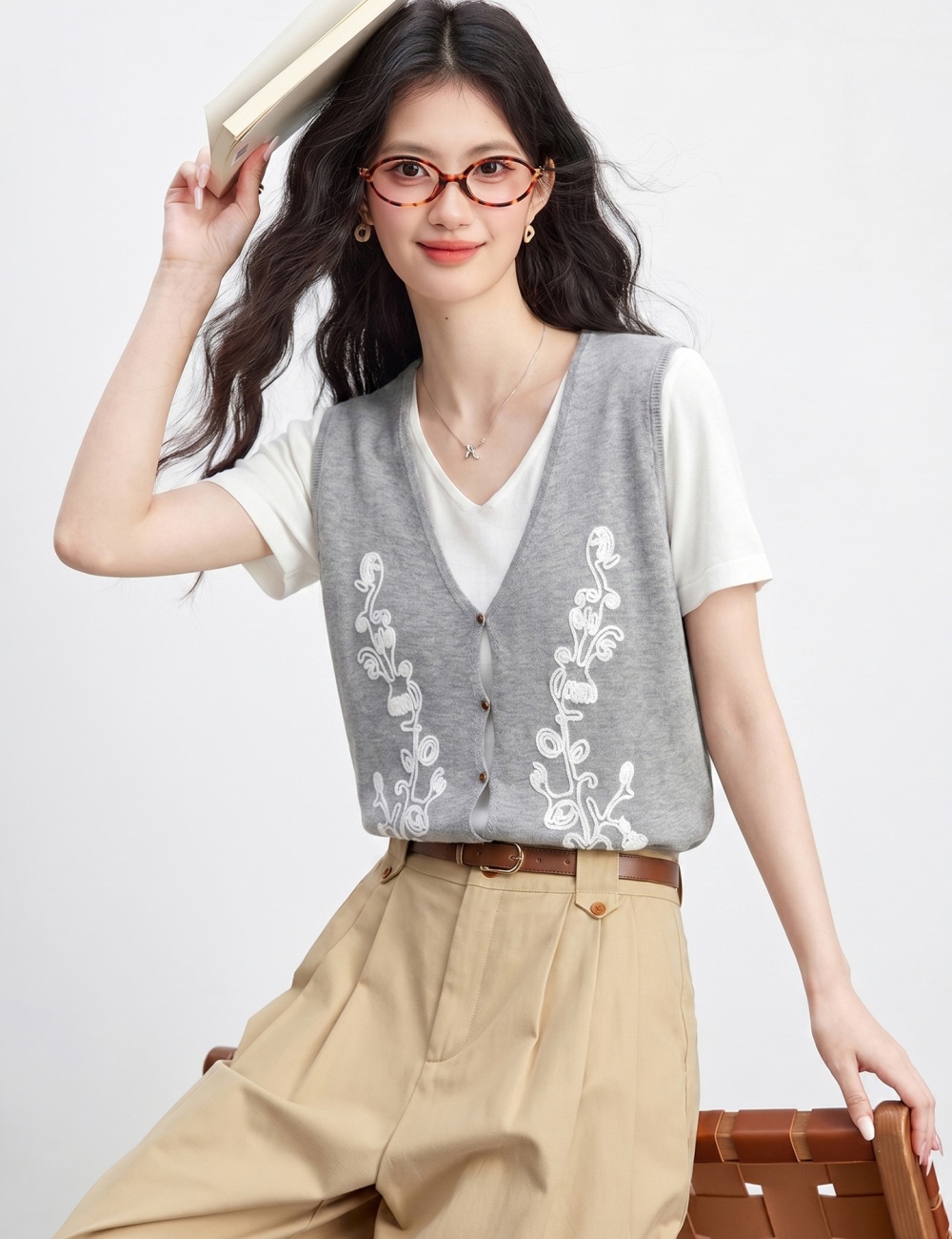 Pseudo-two splice cardigan summer embroidered T-shirt for women