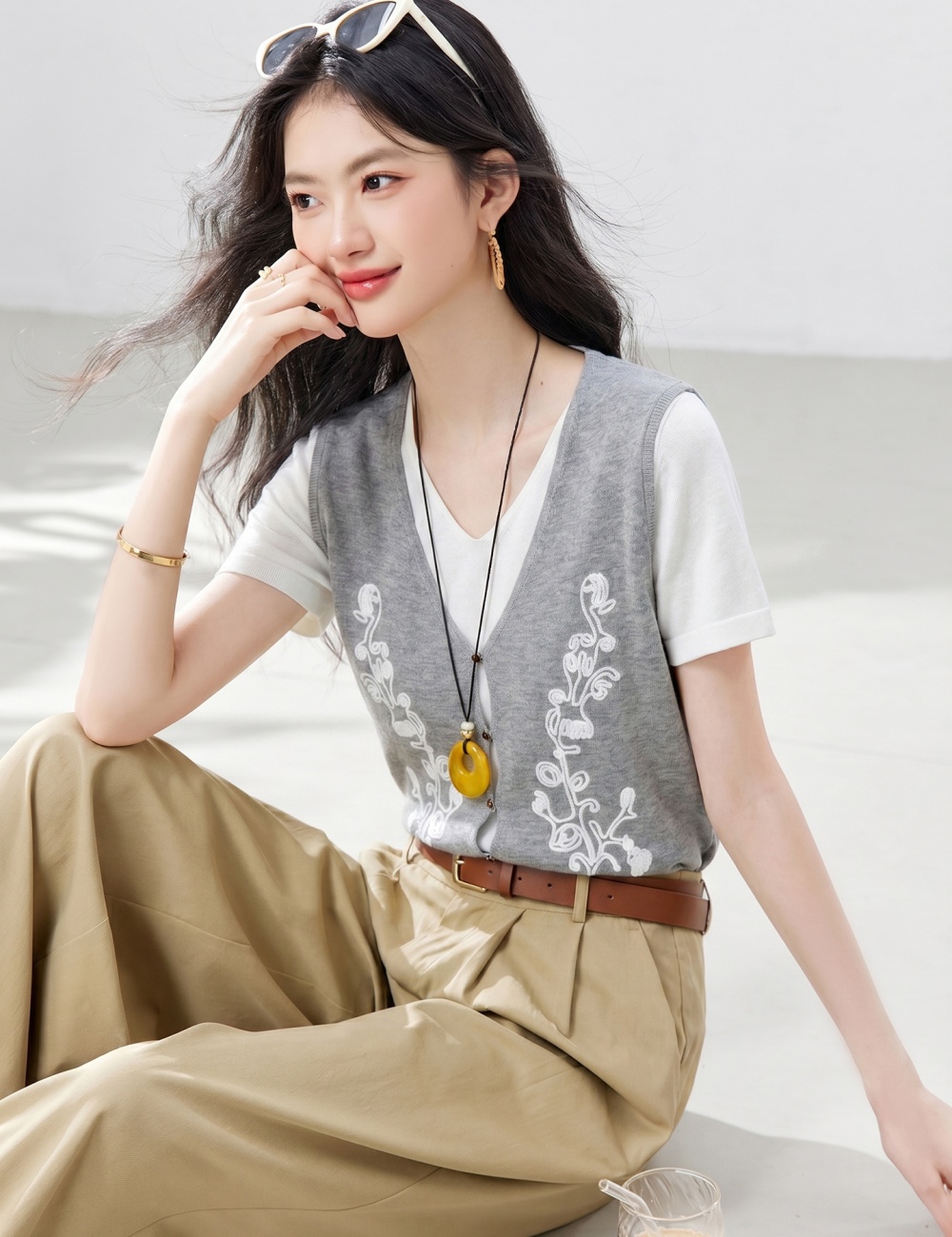 Pseudo-two splice cardigan summer embroidered T-shirt for women