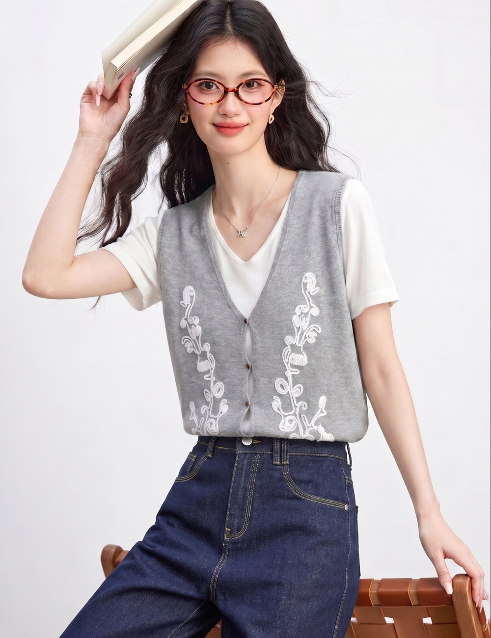 Pseudo-two splice cardigan summer embroidered T-shirt for women